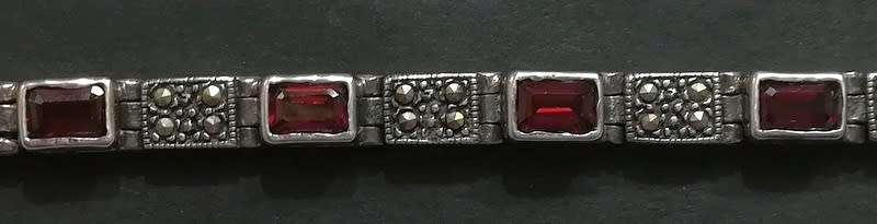 STERLING SILVER GARNETS AND MARCASITE BRACELET 180X4MM 20 GRAMS