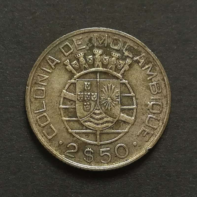 MOZAMBIQUE 1938 SILVER 2.5 ESCUDOS