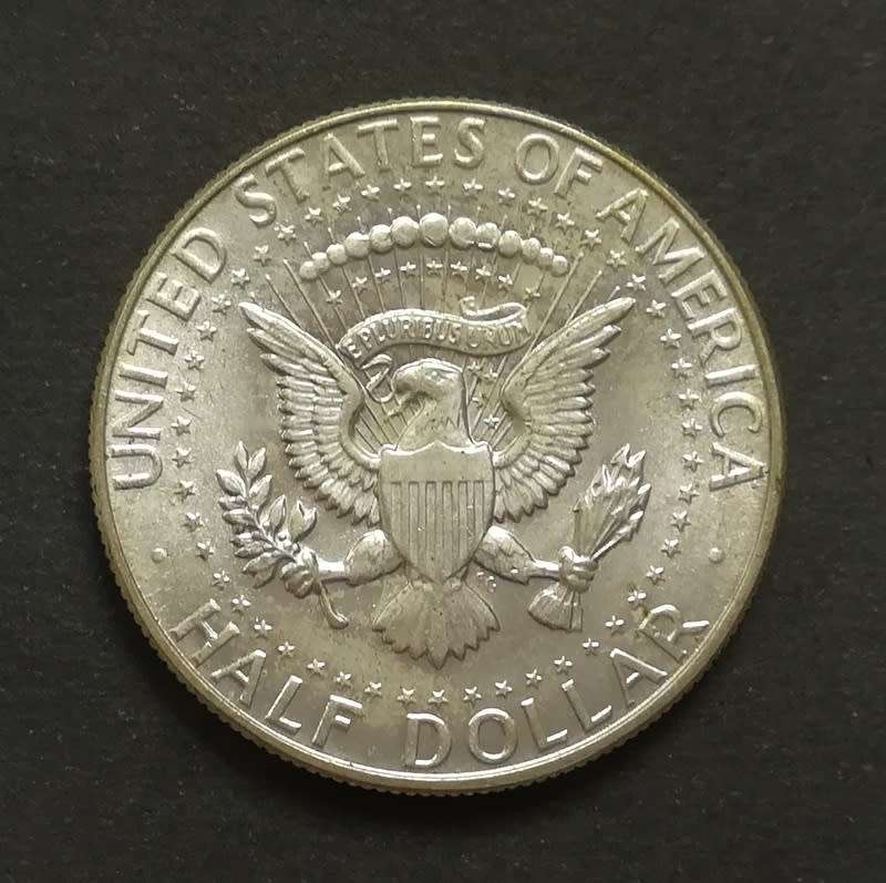 UNITED STATES 1967 SILVER KENNEDY HALF DOLLAR **EXCELLENT**
