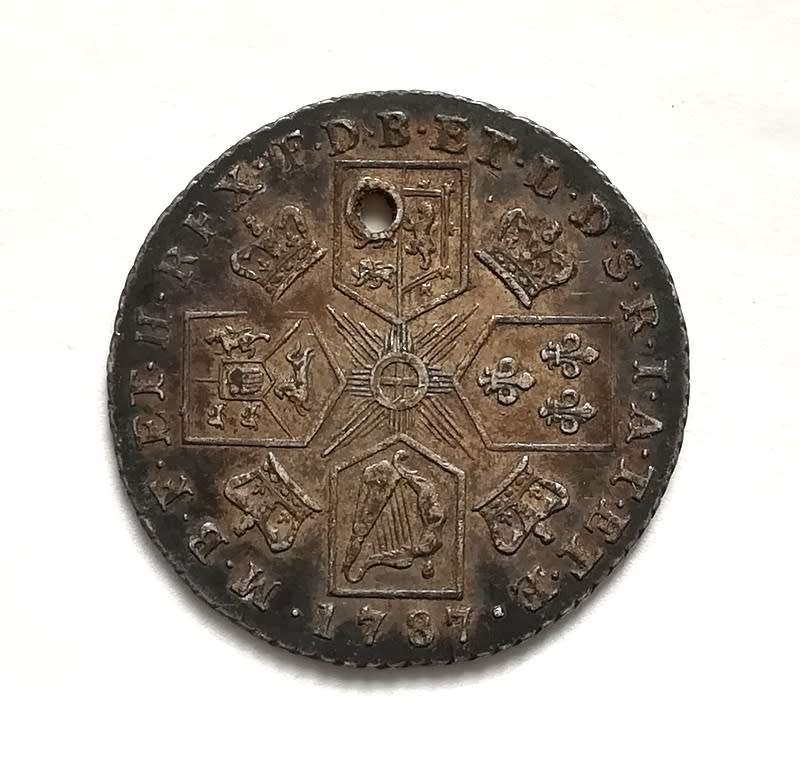 GREAT BRITAIN 1787 SILVER SHILLING - GEORGE 111 *HOLE*