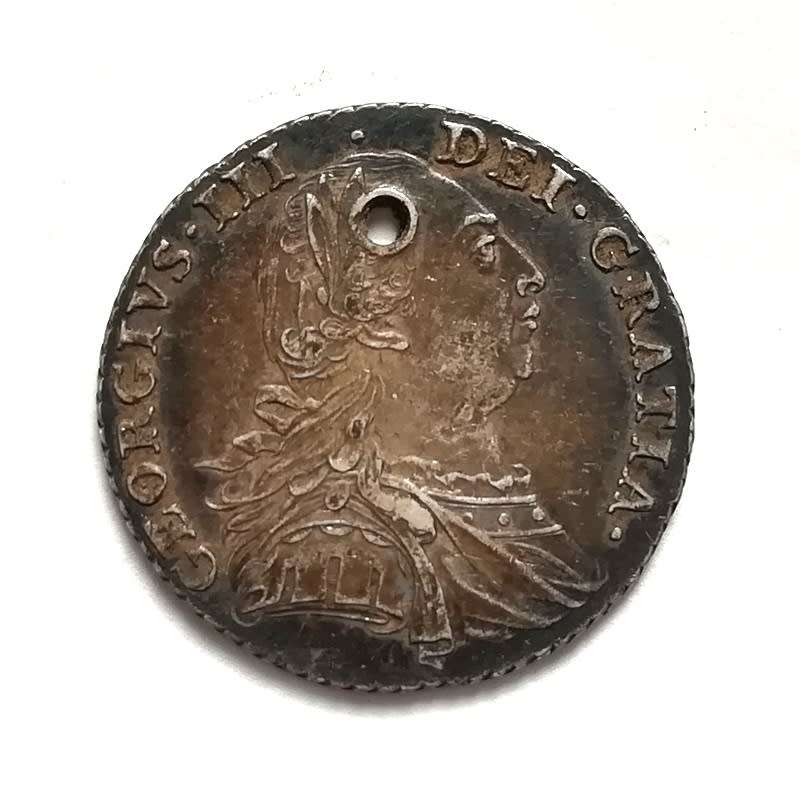 GREAT BRITAIN 1787 SILVER SHILLING - GEORGE 111 *HOLE*