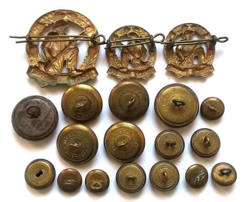 SADF MIXED LOT BADGES AND BUTTONS (19 ITEMS)