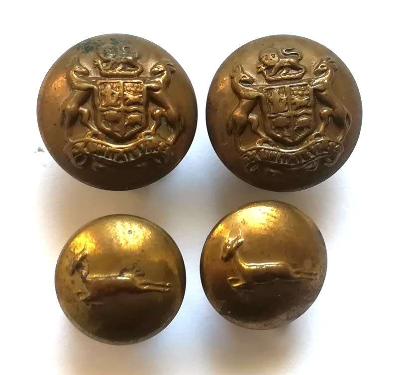 SADF MIXED LOT BADGES AND BUTTONS (19 ITEMS)