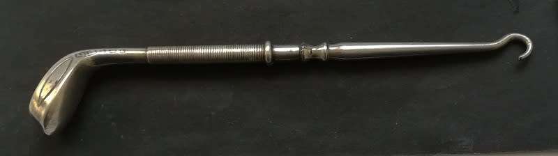 BIRMINGHAM 1912 STERLING SILVER GOLF THEME BUTTON HOOK 130MM 13.1 GRAMS