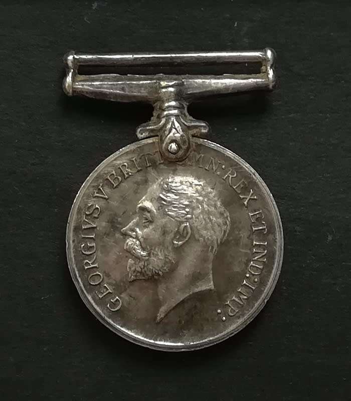 WW1 1914-1918 SILVER *MINIATURE* WAR MEDAL