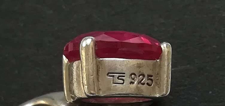 STERLING SILVER  + PINK GLASS CHARM/PENDANT 10X10MM