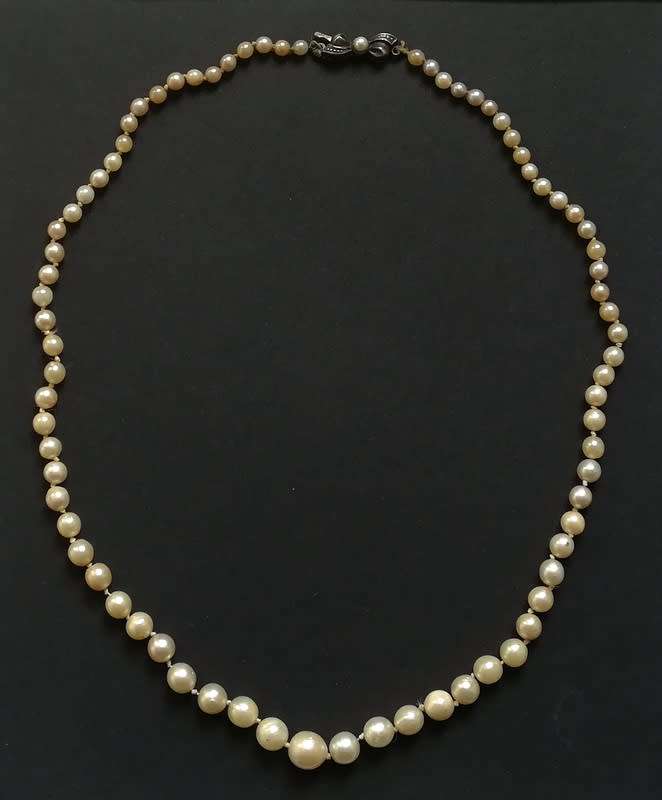 PEAR NECKLACE GRADUATED AND KNOTTED *STERLING SILVER CLASP* 450MM