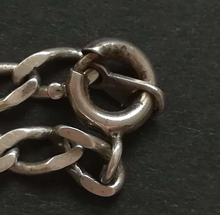 STERLING SILVER CHAIN/CHARM BRACELET 3.4G 185 X 3 MM