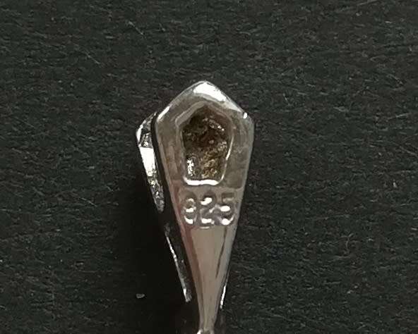 STERLING SILVER AND CRYSTAL PENDANT 9X15MM