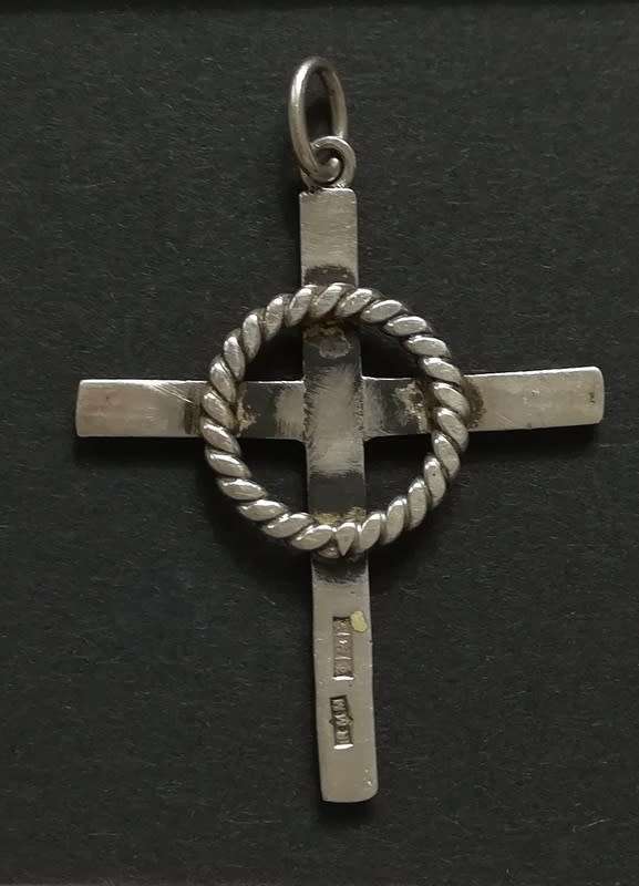 STERLING SILVER BIRMINGHAM 1971 CROSS PENDANT 28X36MM