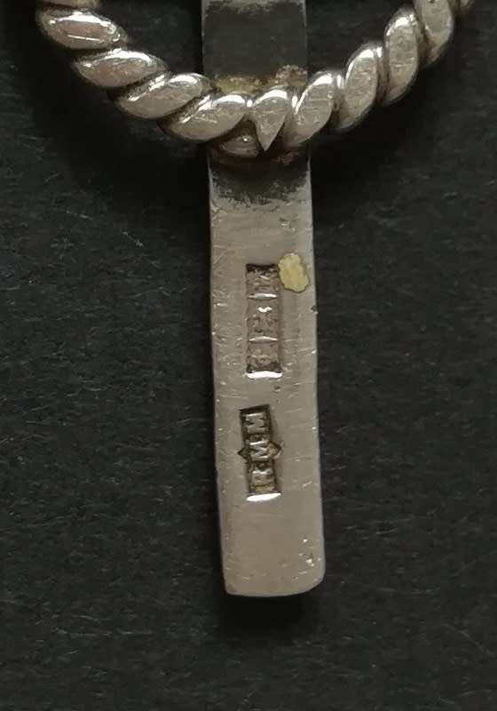 STERLING SILVER BIRMINGHAM 1971 CROSS PENDANT 28X36MM