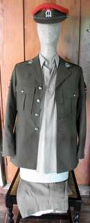 OLD SOUTH AFRICAN ARMY CORPS OF MILITARY POLICE SACMP HAT, JACKET, SHIRT AND TROUSERS