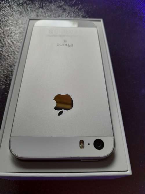 iPhone SE Silver 1st gen 16GB