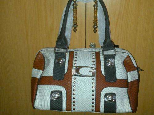 LATE ENTRY<<<< STUNNING  GUESS HANDBAG >>>>