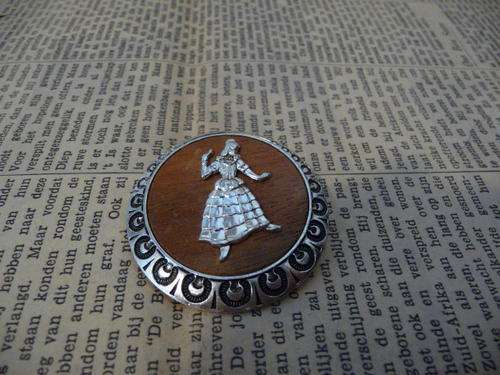 Vintage Silver Coloured Brooch with Wood and Silver Coloured Lady