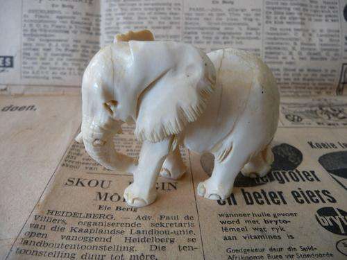 Ivory Elephant Ornament - 1 of the Tusks broken