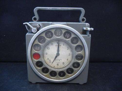 Vintage Junior Natural Antwerp Racing Pigeon Clock â Very Heavy