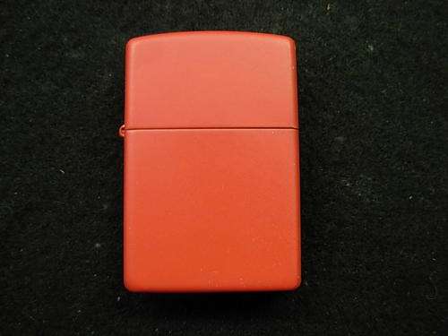 Matte Red zippo lighter in mint condition