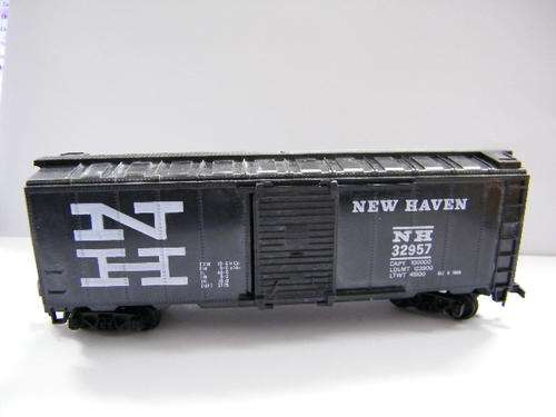 Model Power - New Haven - 8000 NH 32957 Black train wagon - as per photo