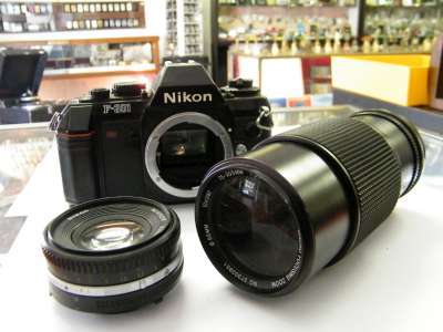 TOP NIKON F-301 Camera & Nikon 50mm, Vivitar 75 - 205mm Lenses - Working - @@@ Crazy R1 Start