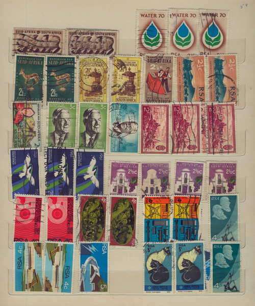 Old stamp album with over 700 South African stamps - Some very early - Many duplicates