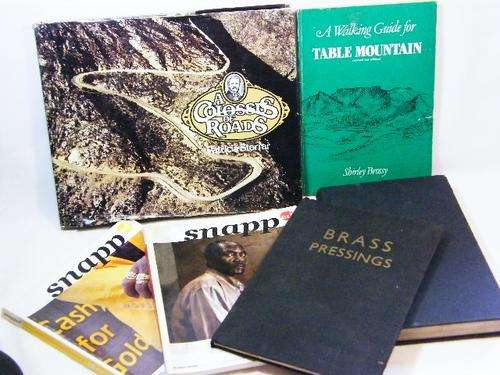 Lot of 6 vintage books and Snapped magazines - as per photo