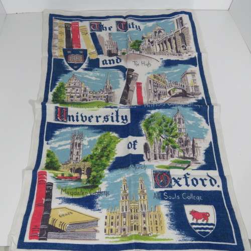 Lot of 5 vintage souvenir printed cloths - Size 70 x 49 - All about same size