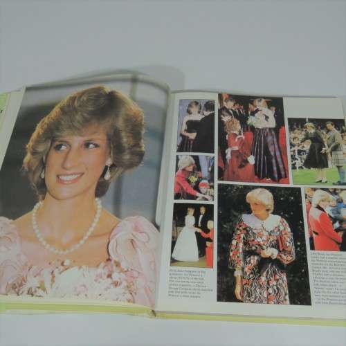 DIANA Princess of Whales - The Book of fashion