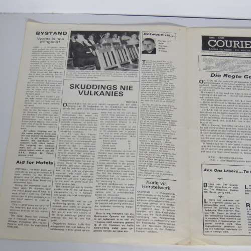 Lot of 8 Ons Courier newspapers - Issued after Tulbagh Disaster