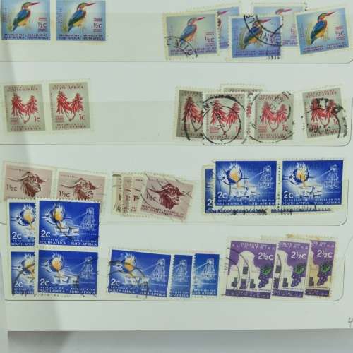 Stamp Album with over 450 South Africa stamps - With 12 page album