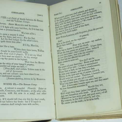 Lot of 4 antique books - The Works of William Shakespeare
