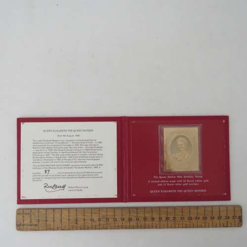 1980 Queen Mother 80th Birthday 23kt and 12kt gold overlay stamp in booklet