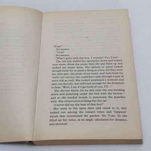 The Adventures of Tom Sawyer - Mark Twain 1994 edition