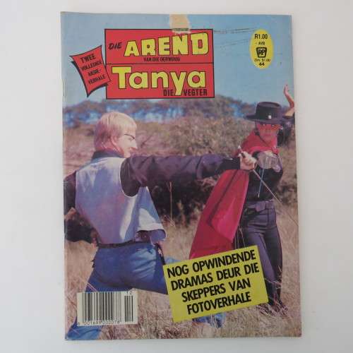 Fotoboekie Dubbel uitgawe no 44 Arend van die oerwoud and Tanya die vegter - Redelike toestand