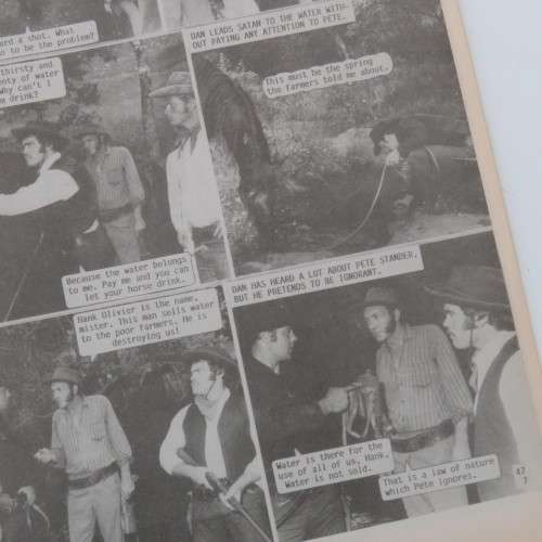 Fotoboekie - Rider (Ruiter in swart) and Eagle (Wit Tier) in Engels - Skaars - Voorblad beskadig