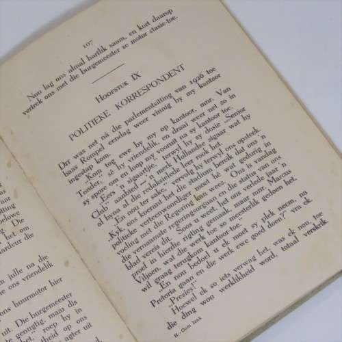 Oom Izak van Kaapstad kyk terug deur Izak W. van Tonder - 1945 issue