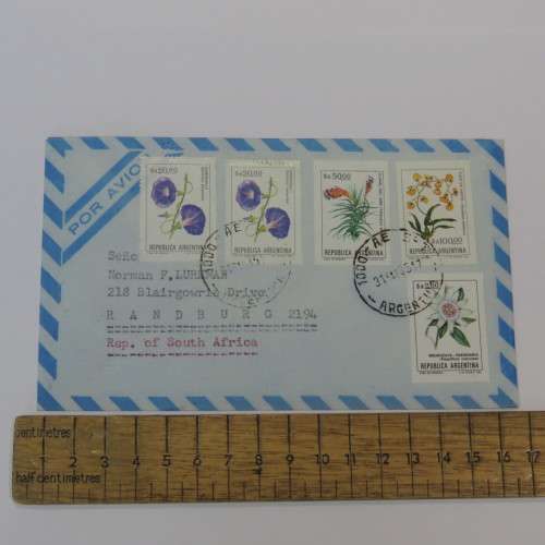 Airmail letter from Argentina to South Africa with 5 flower stamps 31 May 1985