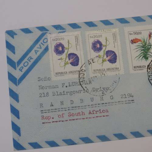 Airmail letter from Argentina to South Africa with 5 flower stamps 31 May 1985