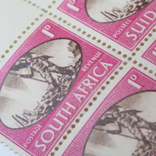 SACC 107 South Africa block of 4 stamps top left with red dot in R of Africa