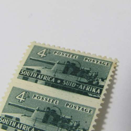 WW2 small 4d stamps unit with variation - spot on middle stamp