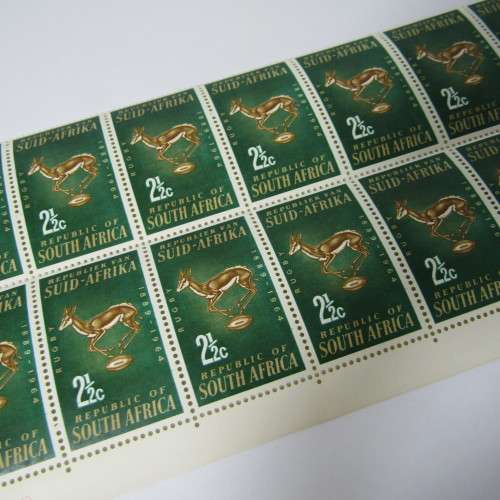 South Africa SACC 245 Lot of 20 x 2 1/2 cent Springbok rugby stamps - 10 in bottom row with error