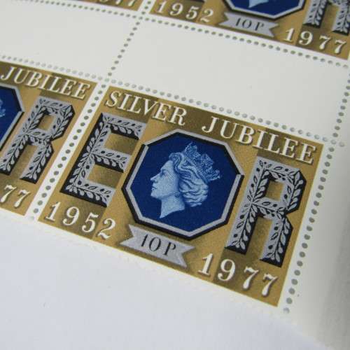 Great Britain 1977 Silver Jubilee Gutter pairs - blocks of 4 - Full set 8 1/2, 9 1/2, 11, 13 Pence