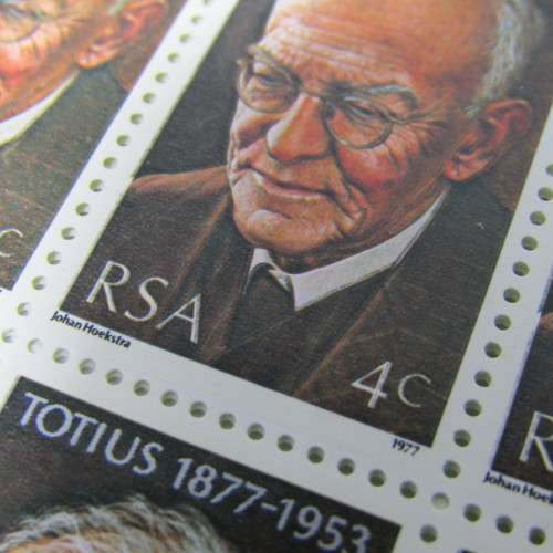 South Africa SACC 416 Totius - Full sheet of 4c stamps with shift in colour of RSA and 4c