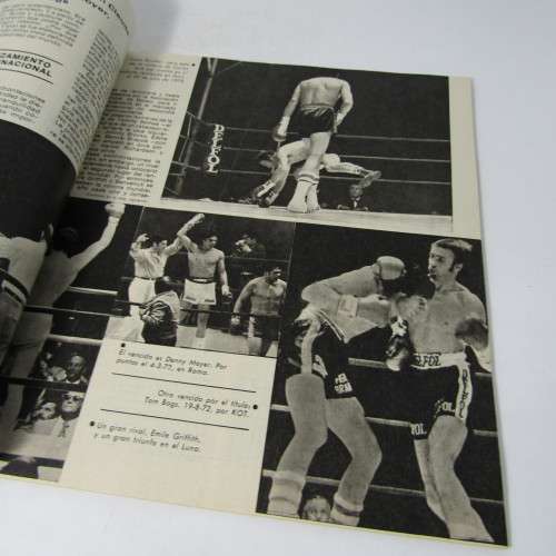 Book on Argentina boxing heroes - Galindez, Monzon, Castellini, Los Tres Reyes - plus large poster