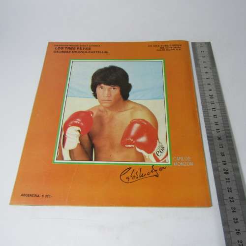 Book on Argentina boxing heroes - Galindez, Monzon, Castellini, Los Tres Reyes - plus large poster