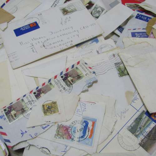 Batch of more than 1kg of stamps on cover or piece - hundreds of items - unresearched