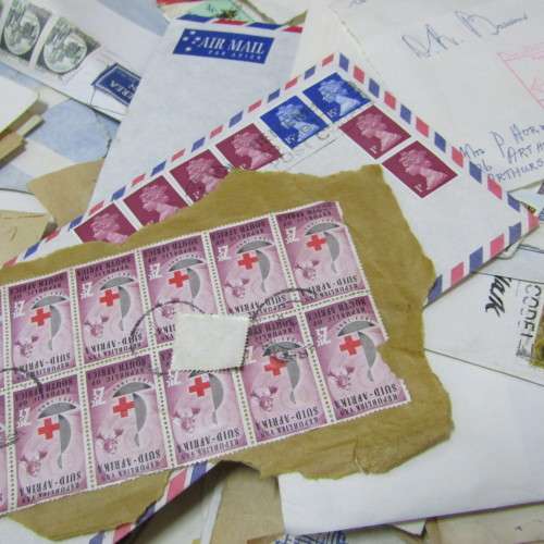 Batch of more than 1kg of stamps on cover or piece - hundreds of items - unresearched