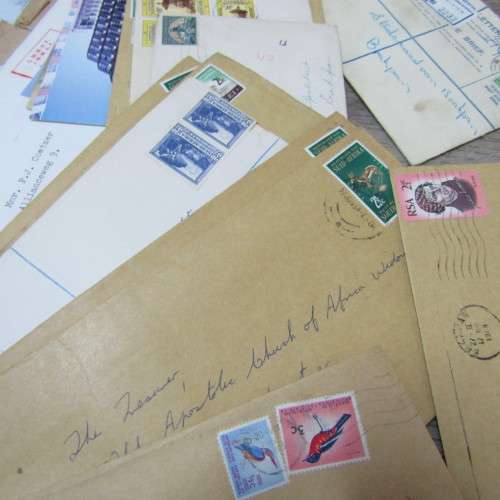 Over a kilo of stamps on envelopes - Postal History - unresearched