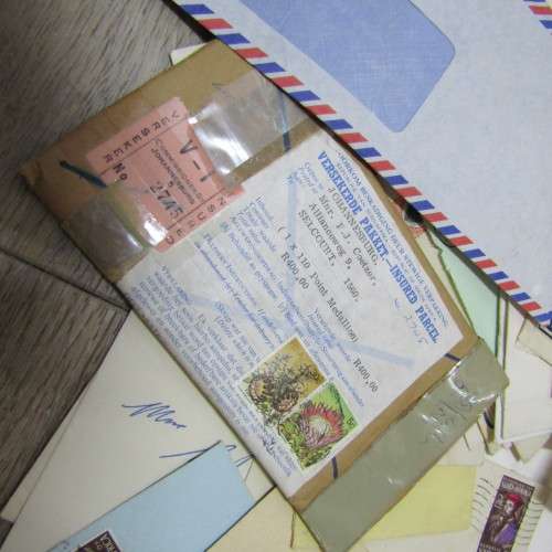 Over a kilo of stamps on envelopes - Postal History - unresearched