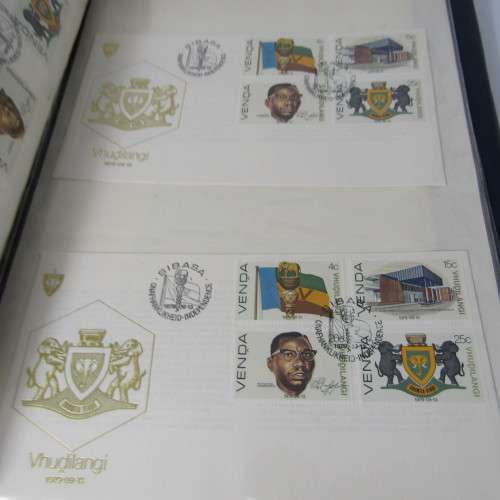 Album with more than 90 First Day Cover and other items - Southern Africa - many definitive series